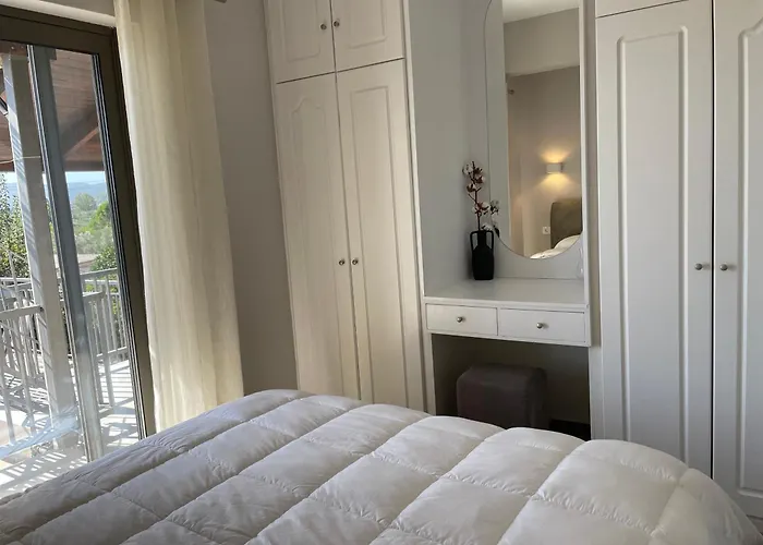 !!New!! Andriana\'S 3-Bedroom Countryside Retreat