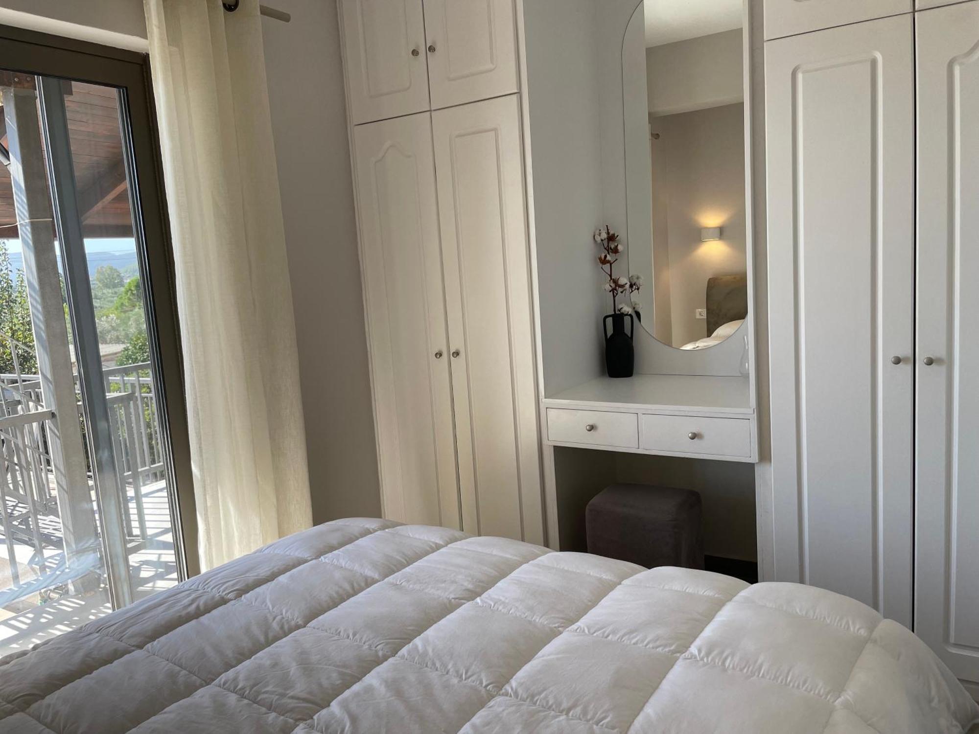 !!new!! Andriana's 3-bedroom Countryside Retreat Apartment