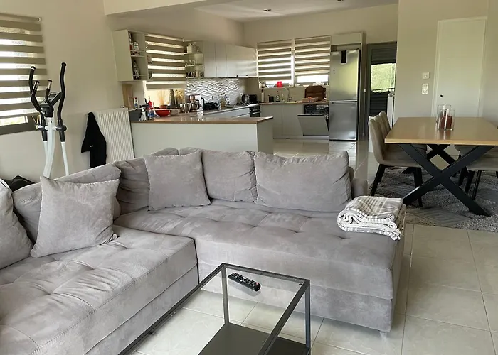 !!New!! Andriana\'S 3-Bedroom Countryside Retreat